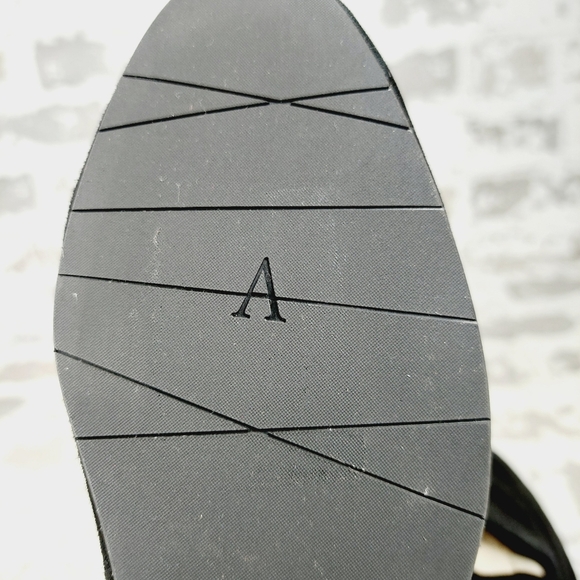 New Aquatalia Black Suede Round Toe Slip On Flats C247 - Picture 11 of 12